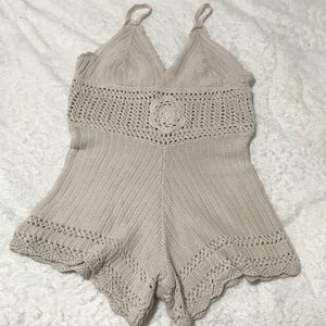 >Cute crochet/knit tan romper!!